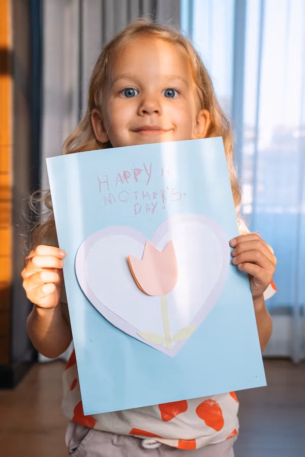 How to Write a Meaningful Mother's Day Card